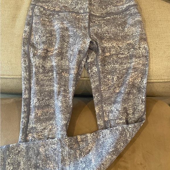 LULULEMON Wunder Under High Rise Tight 28" "Frozen Vista Alpine White Multi" - Picture 2 of 5